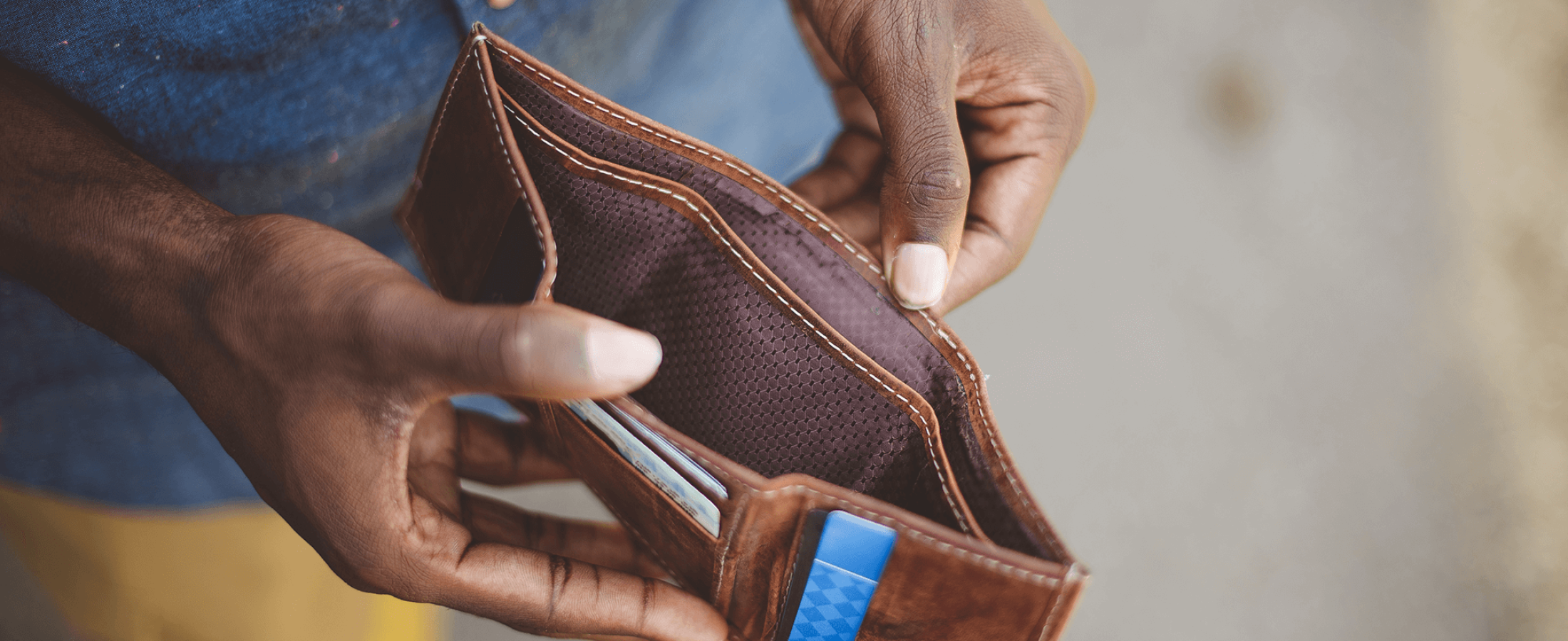 Four things you should never carry in your wallet